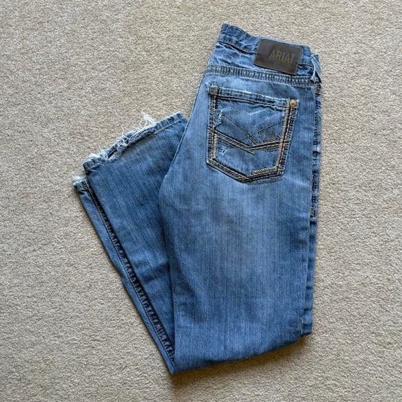 Ariat Denim Straight Fit Straight Leg M5 Jeans‎ DIstressed Fit 30x31 inches - Picture 1 of 8